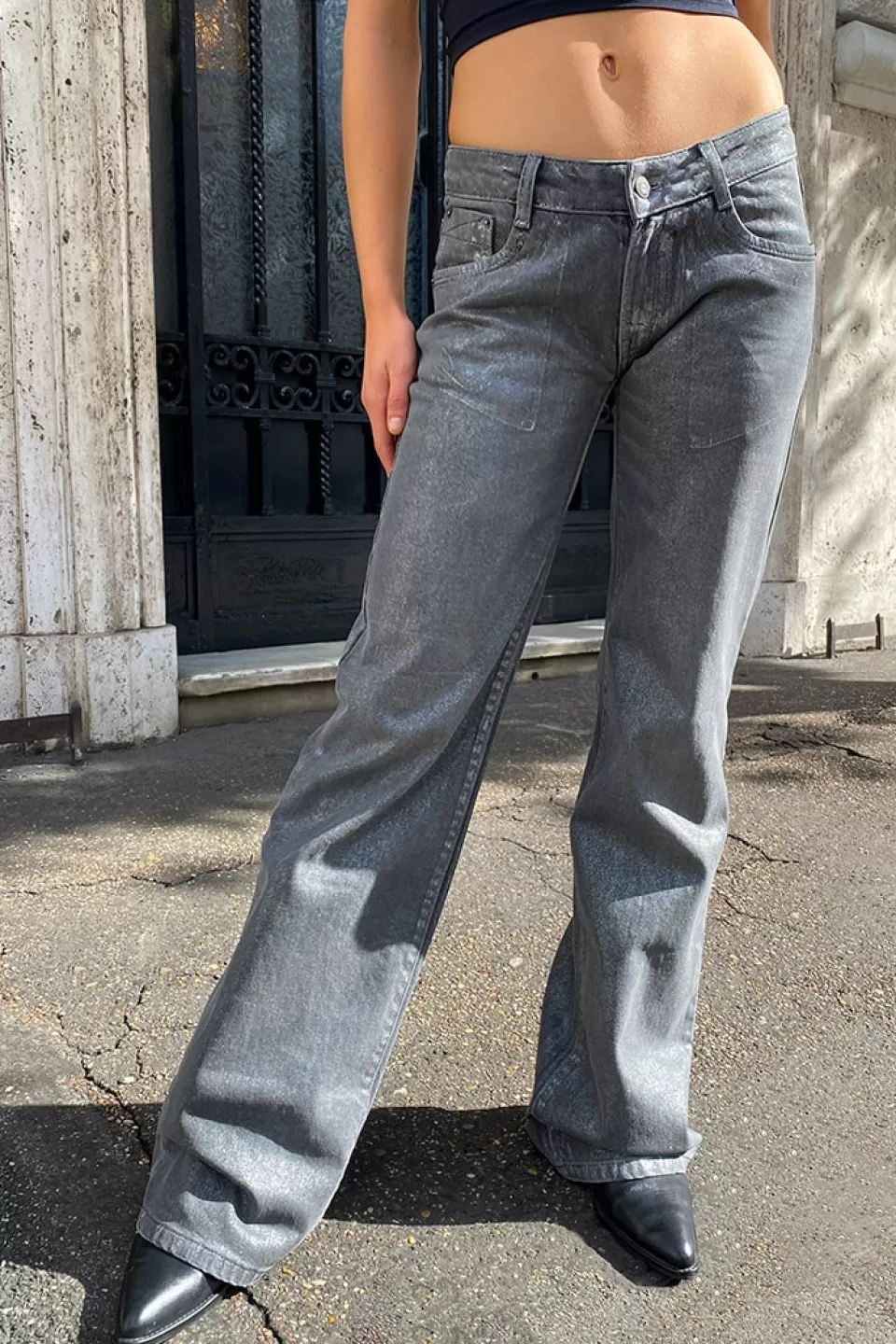 jeans_straight_325690.webp Subdued Jeans straight