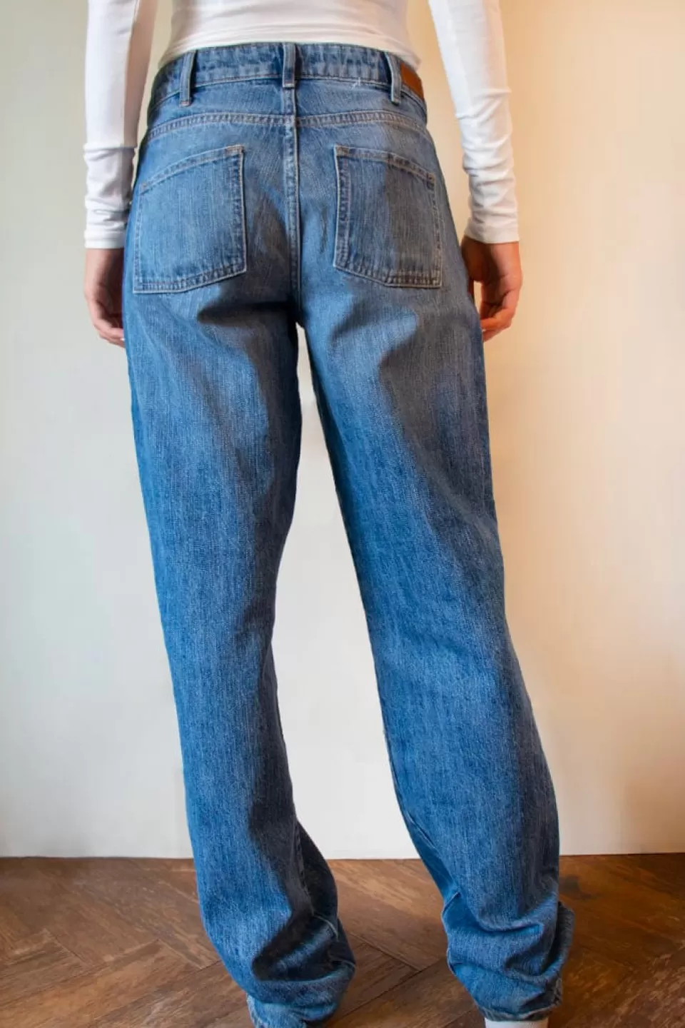 jeans_straight_325704.webp Subdued Jeans straight