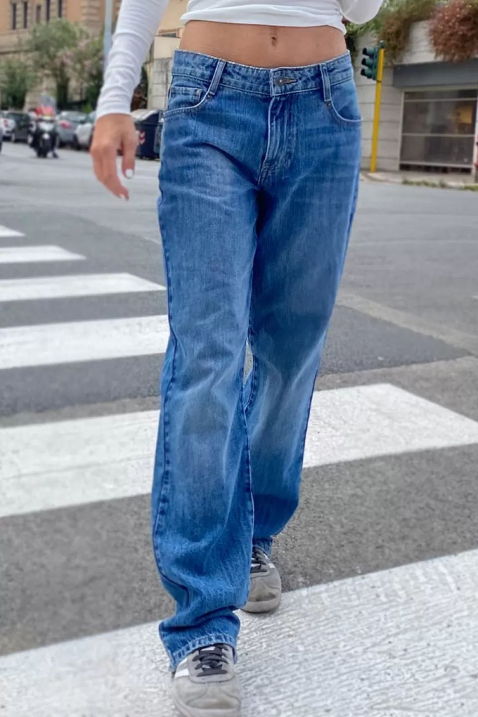 jeans_straight_325706.webp Subdued Jeans straight