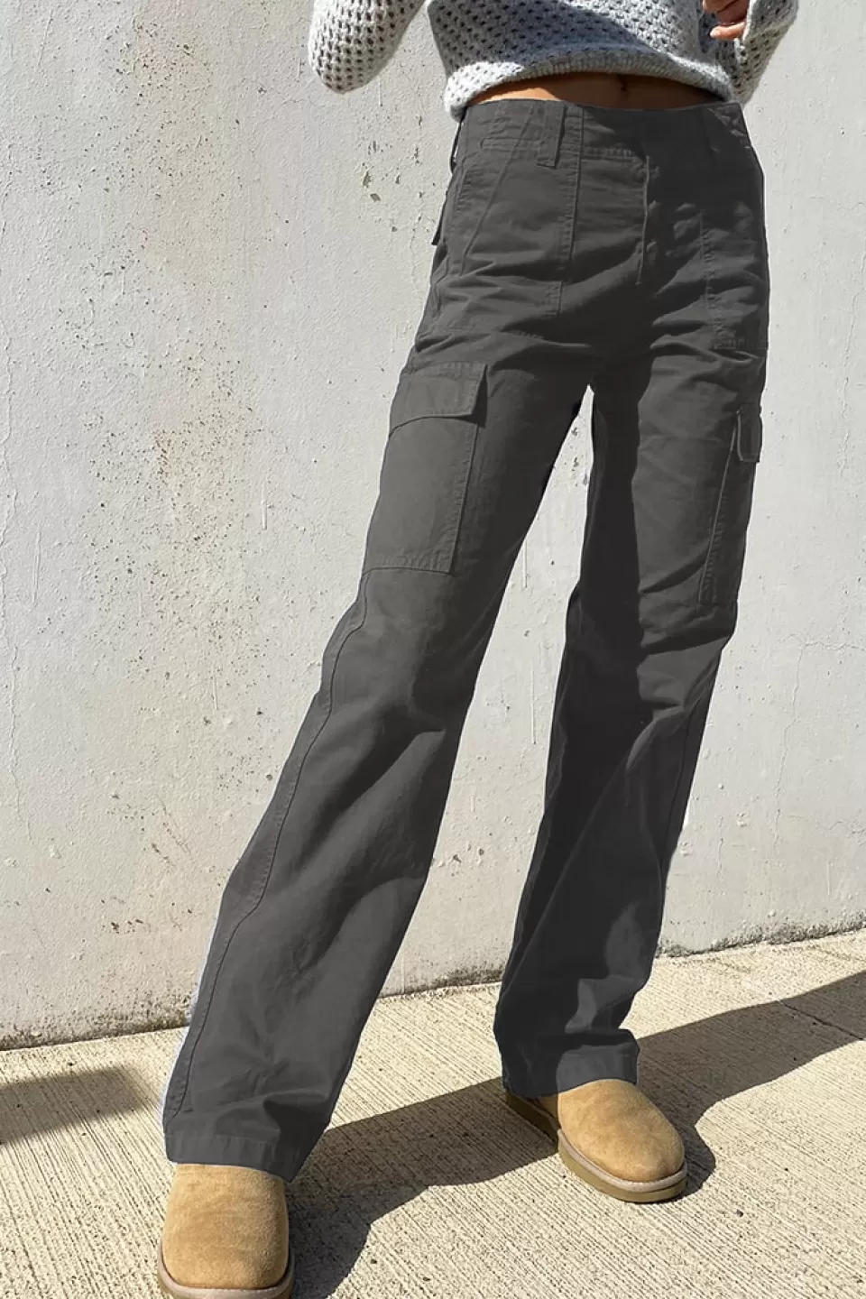 pantaloni_cargo_325895.webp Subdued Pantaloni cargo